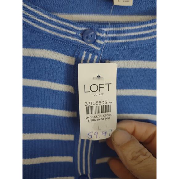 Ann Taylor Outlet Lightweight Blue and white striped Cardigan Size Large Preppy - Picture 3 of 6